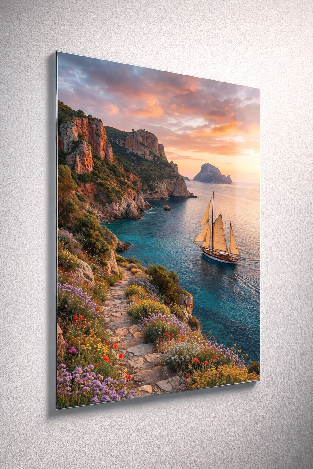 Akdeniz Kıyısı ve Yelkenli Cam Tablo