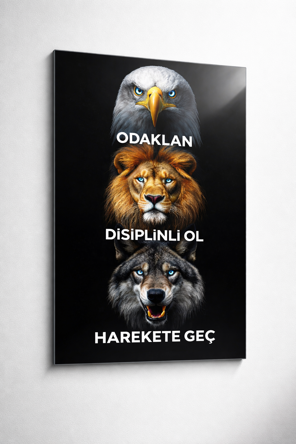 Üç Güç Manifestosu Cam Tablo